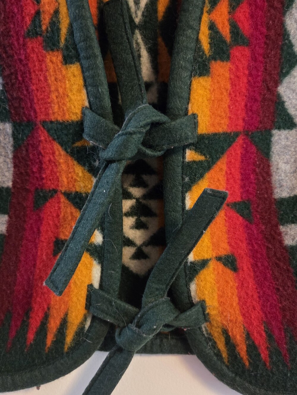 PENDLETON BEAVER STATE Vintage Wool Blanket Vest Made In Usa Small/Medium - Picture 2 of 6